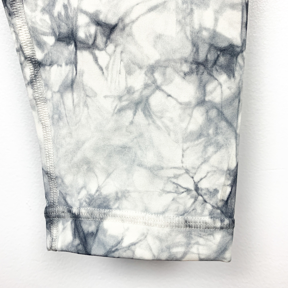 Lululemon Grey & White Marble Pattern Athletic Leggings - Picture 9 of 12